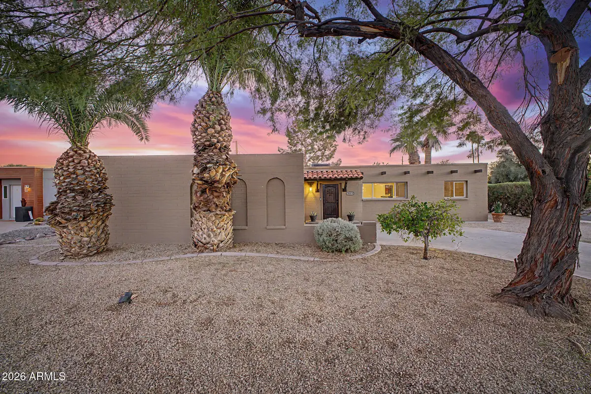 8219 E Plaza Avenue, Scottsdale, AZ 85250 - #1