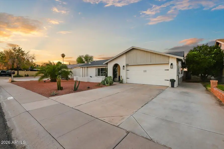 5126 W Echo Lane, Glendale, AZ 85302 - #3