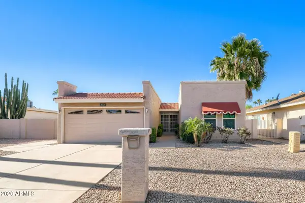 26626 S New Town Drive, Sun Lakes, AZ 85248