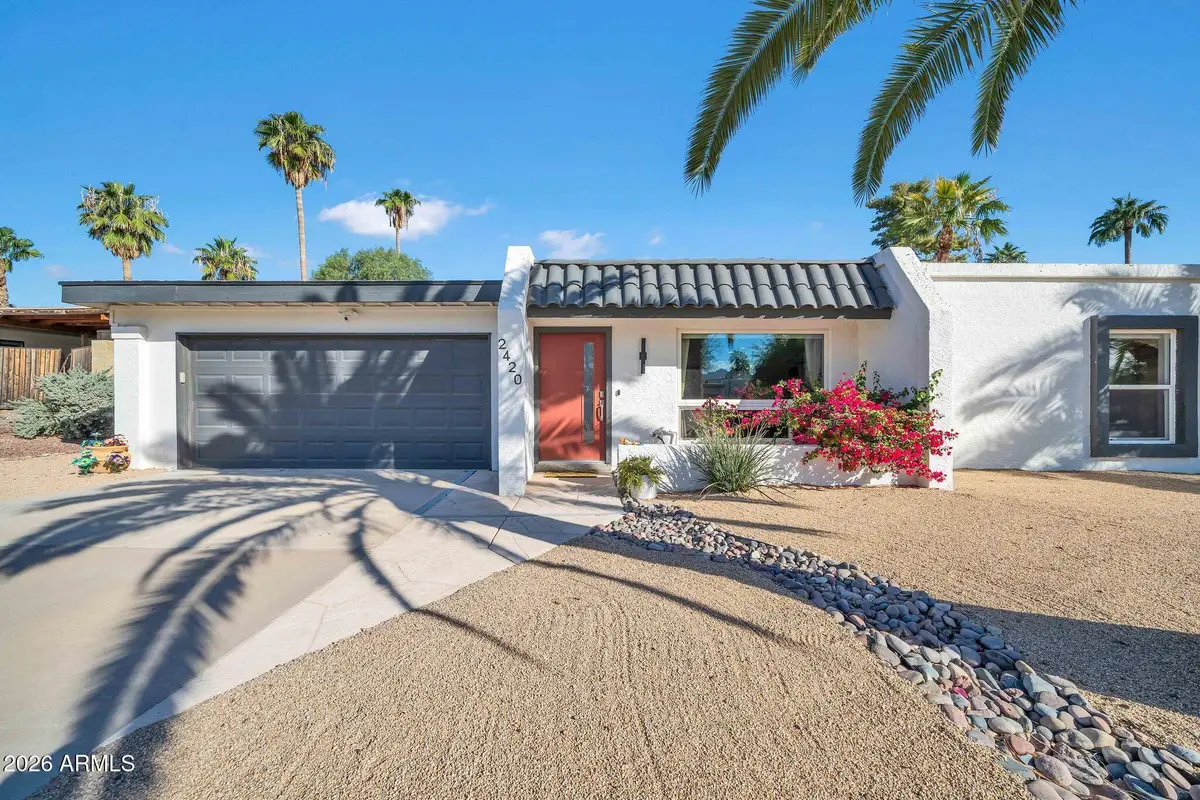 2420 E Shangri La Road, Phoenix, AZ 85028 - #1