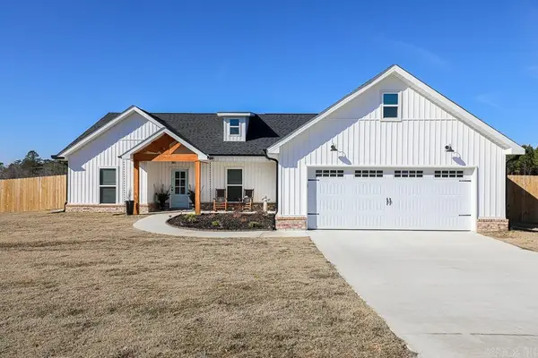 11638 Mars Hill Road, Bauxite, AR 72011