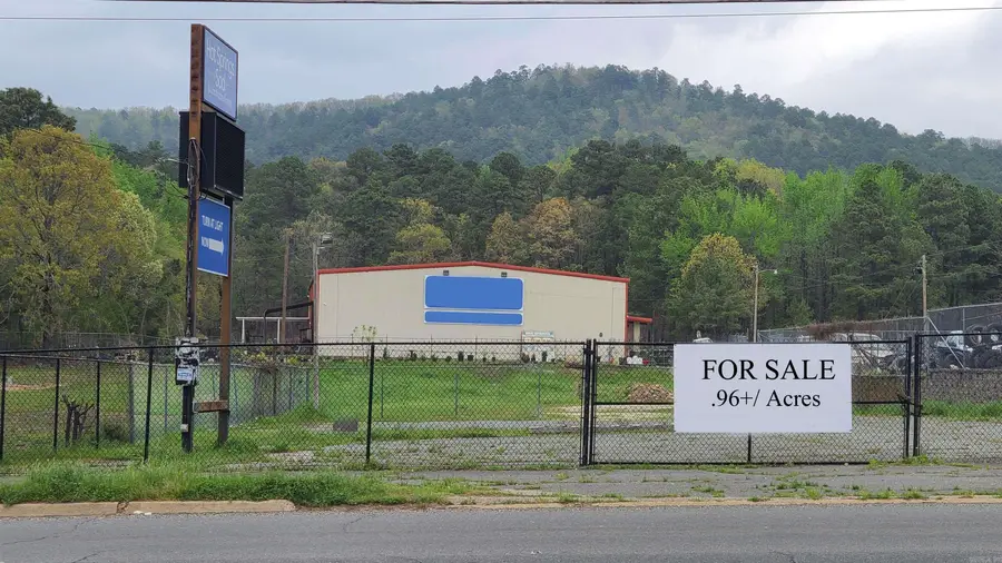 1806 Albert Pike Rd, Hot Springs, AR 71913 - #2