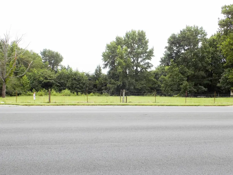 83 N Broadview, Greenbrier, AR 72058 - Image #2