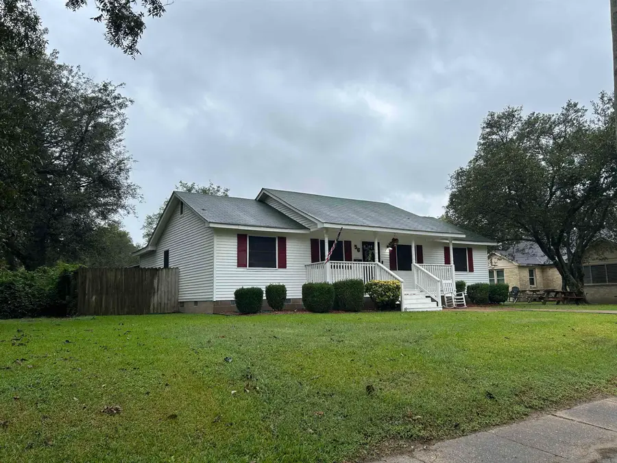 56 E Mississippi St, Marianna, AR 72360 - Image #2