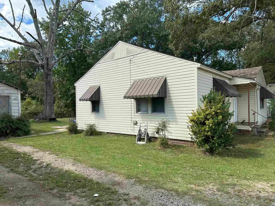 6102 Dollarway Rd., Pine Bluff, AR 71602 - #2