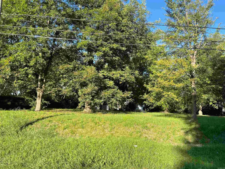 221 N Drake, Jonesboro, AR 72401 - #2