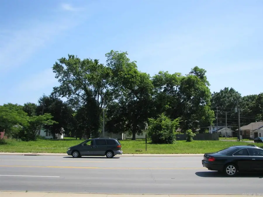 2402 E Broadway Street, North Little Rock, AR 72114 - Image #2