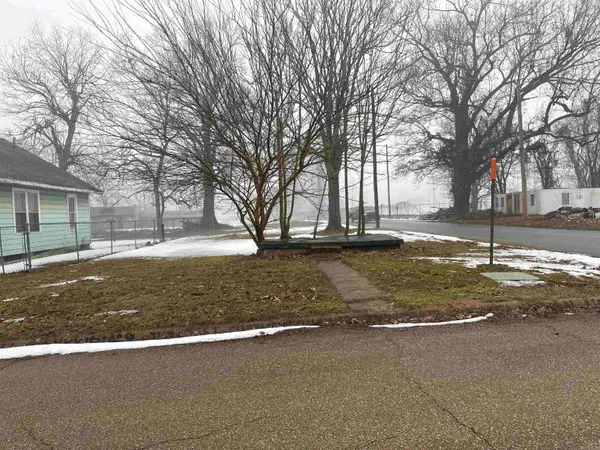 100 W Scott Street, Forrest City, AR 72335