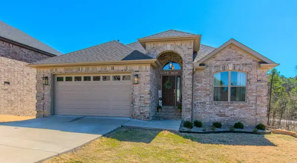 14 Majestic Court, Maumelle, AR 72113