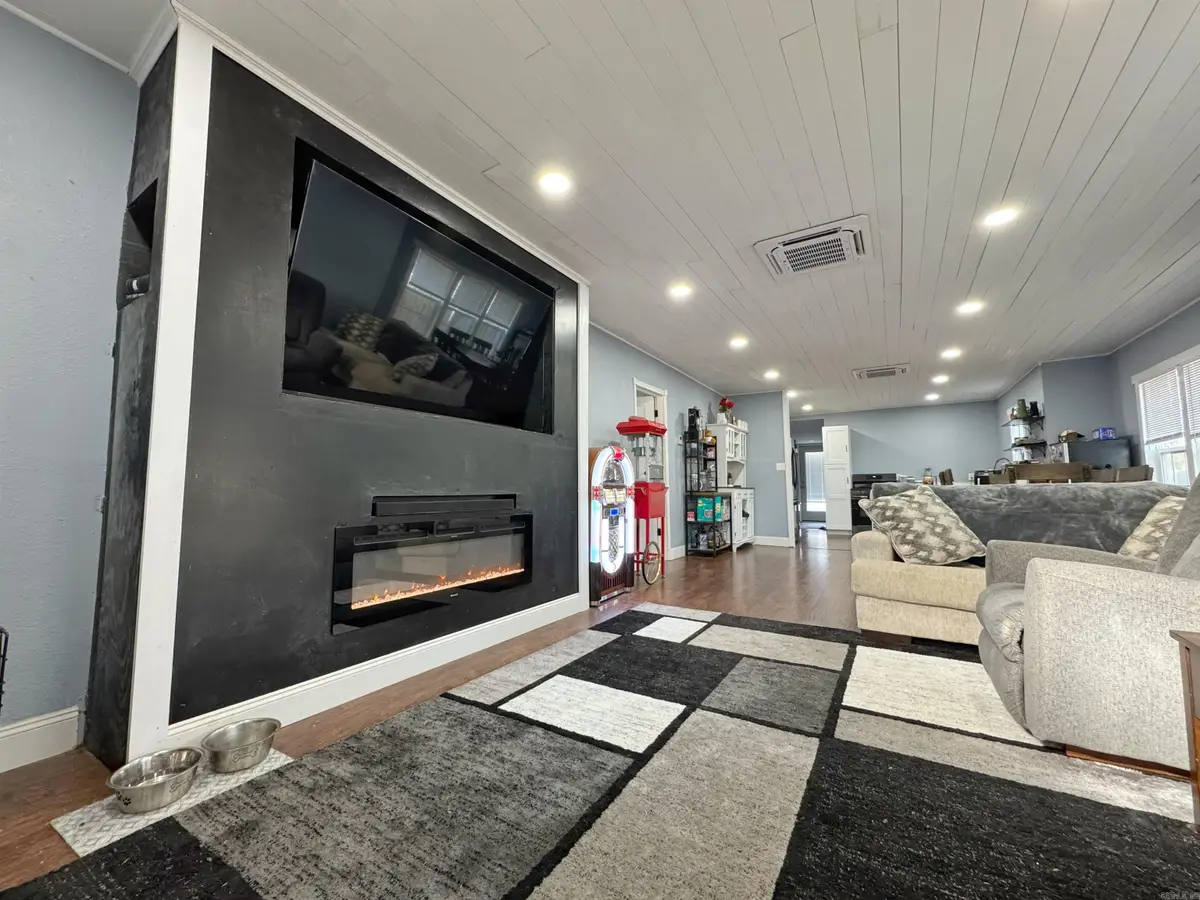 1123 N Greenwich Avenue, Russellville, AR 72801 - Image #1