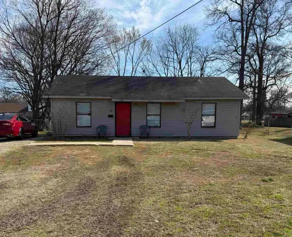 110 S Adams Avenue, McGehee, AR 71654