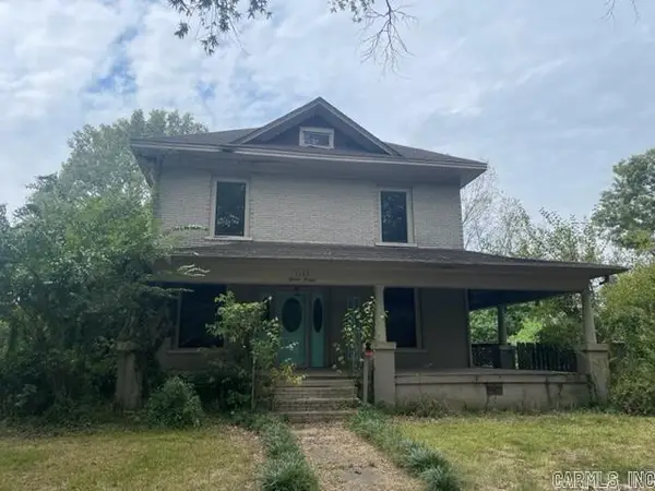 1112 S College Street, Stuttgart, AR 72160