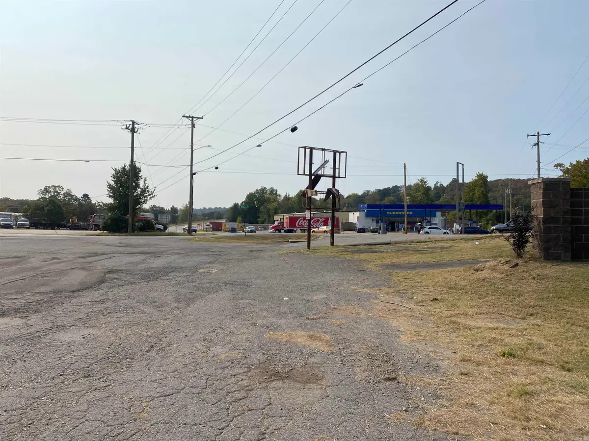 5500 Macarthur Drive, North Little Rock, AR 72118 - Image #1