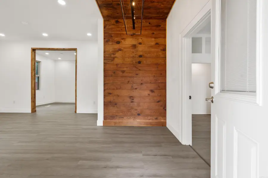 207 Hagen Street, Hot Springs, AR 71913 - #3