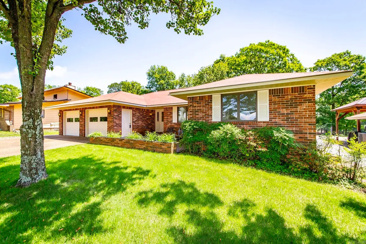 305 Snead Drive, Fairfield Bay, AR 72088 - Image #1