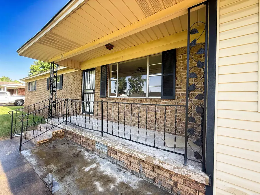 362 Barry St, Wynne, AR 72396 - Image #2