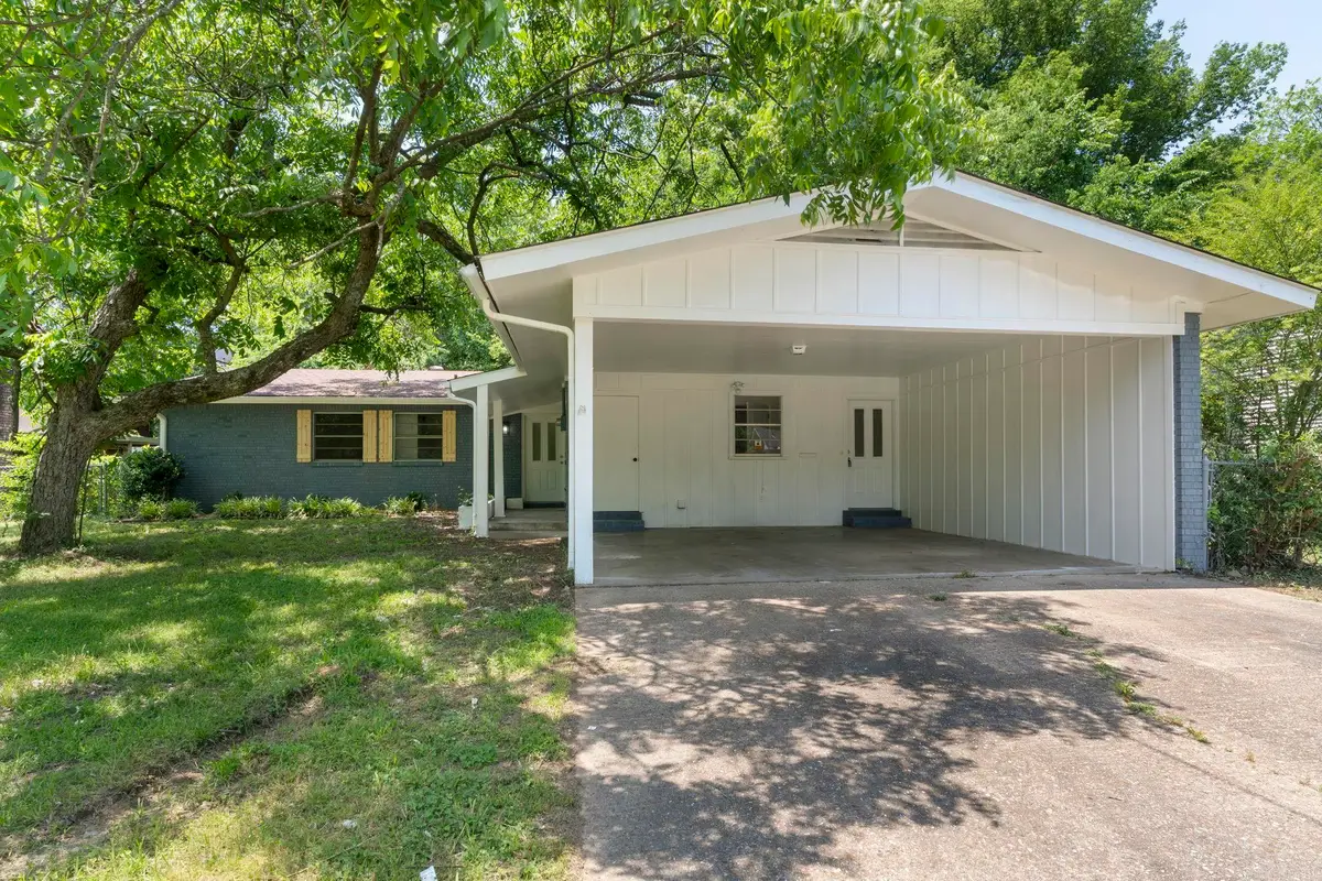 605 N West Street, Morrilton, AR 72110 - Image #1