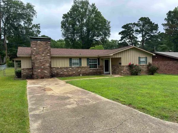 1006 Austin St, Camden, AR 71701