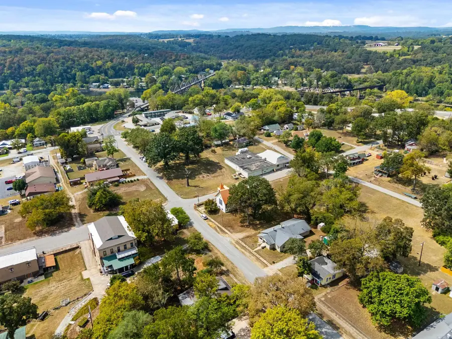 207 Combs Avenue, Cotter, AR 72626 - Image #2