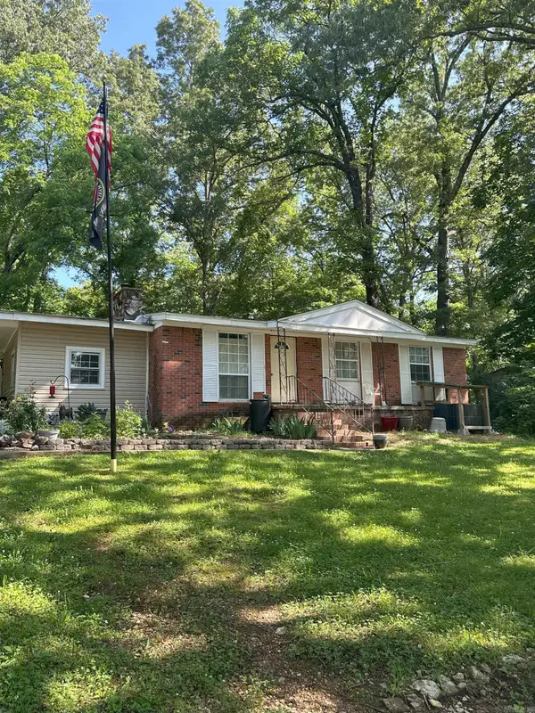 11 S Ontario Drive, Cherokee Village, AR 72529