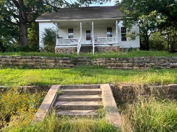 304 W Church, Plumerville, AR 72127