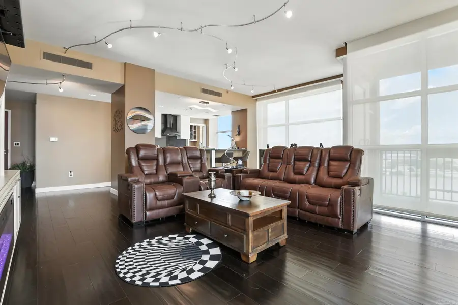 521 President Clinton Avenue #1101, Little Rock, AR 72201 - Image #2