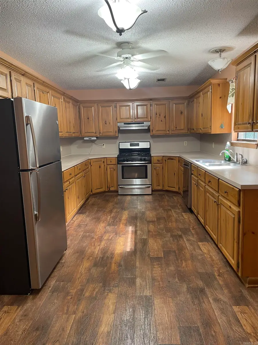 214 Chick Ln, Little Rock, AR 72206 - Image #2