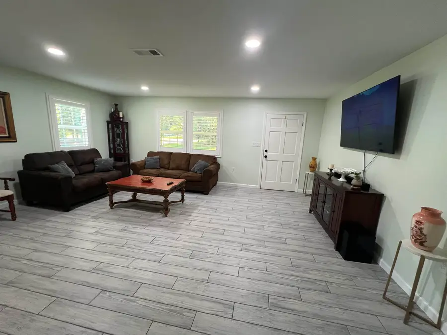 Address Withheld By Seller, Little Rock, AR 72206 - Image #2