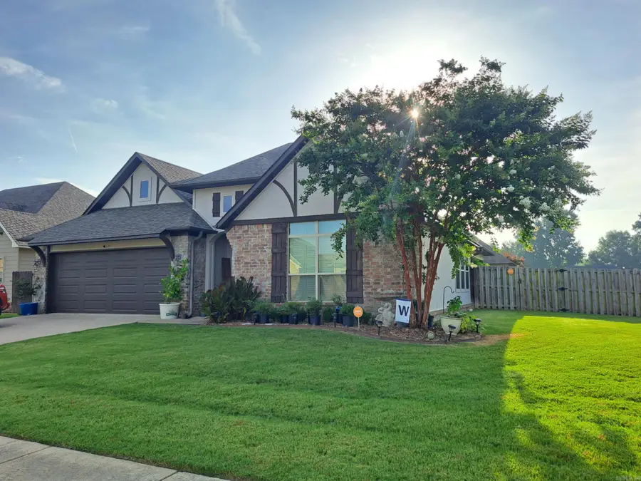 1340 Biltmore, Conway, AR 72034 - #2