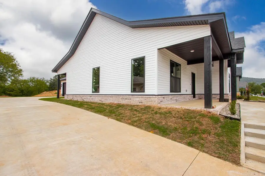 808 Richard Street, Hot Springs, AR 71913 - #3