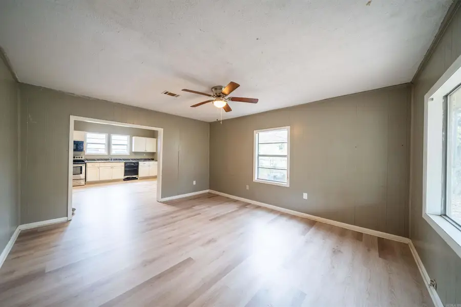 807 Walnut, Conway, AR 72032 - Image #2