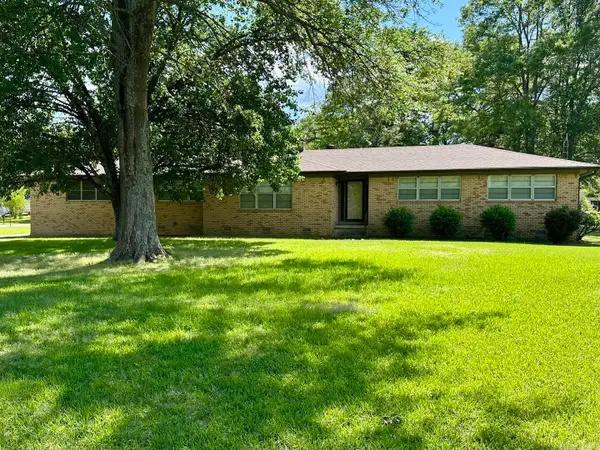 7704 Dollarway Road, White Hall, AR 71602