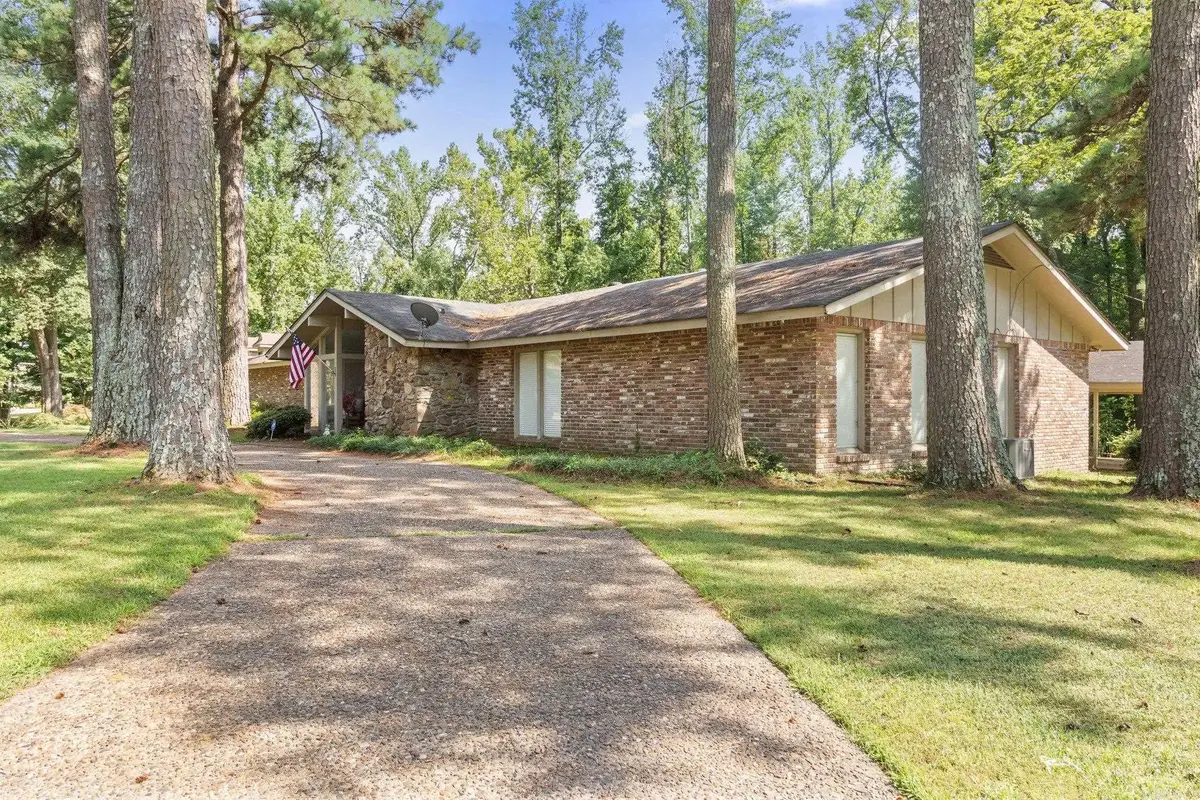 1 Hillcroft St, Pine Bluff, AR 71603 - Image #1