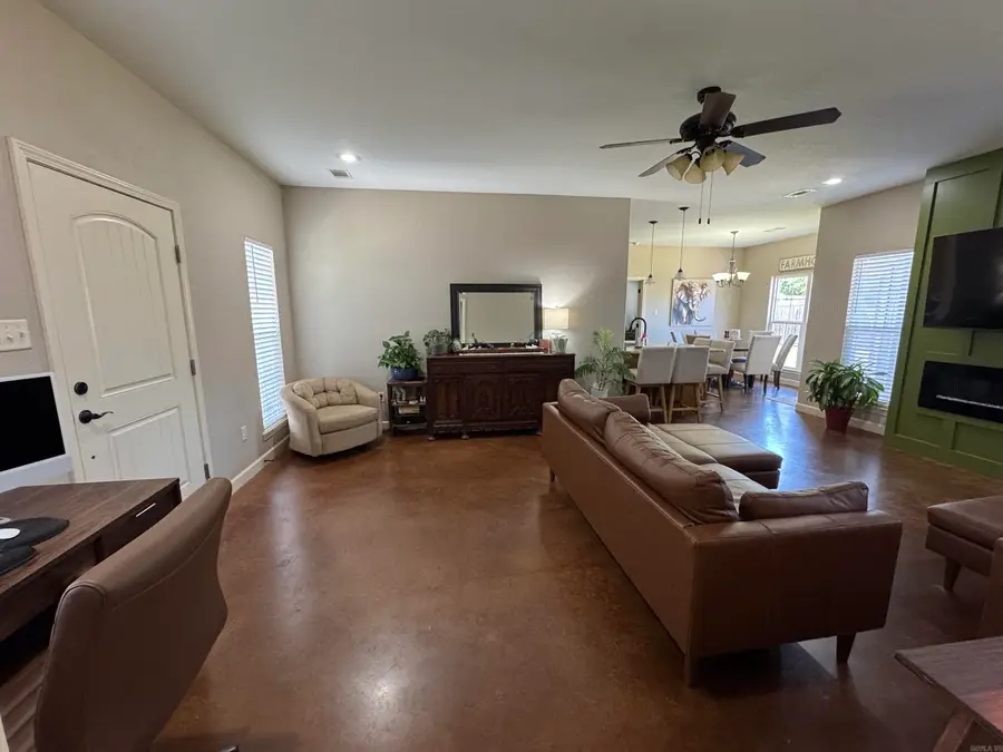 5430 Chateau Drive, Conway, AR 72034 - Image #3