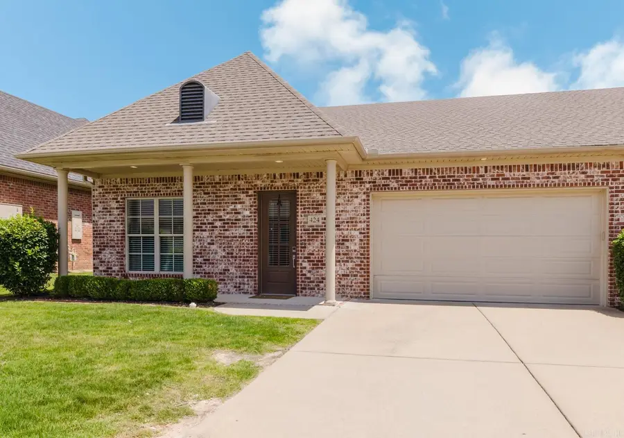 424 Valley Ranch Cir, Little Rock, AR 72223 - Image #3