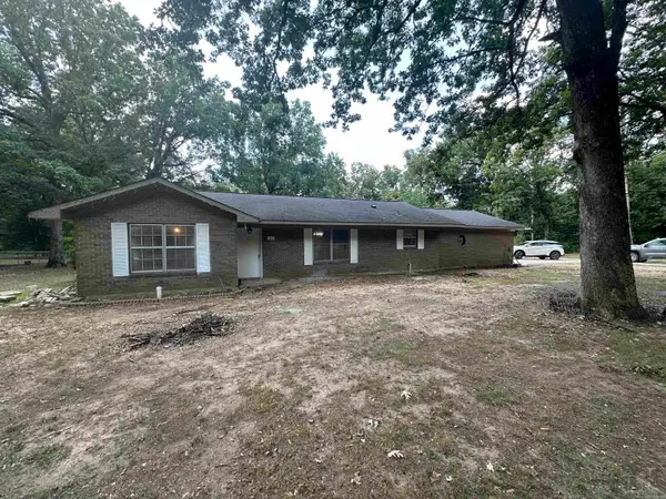32 Shannon Drive, McGehee, AR 71654