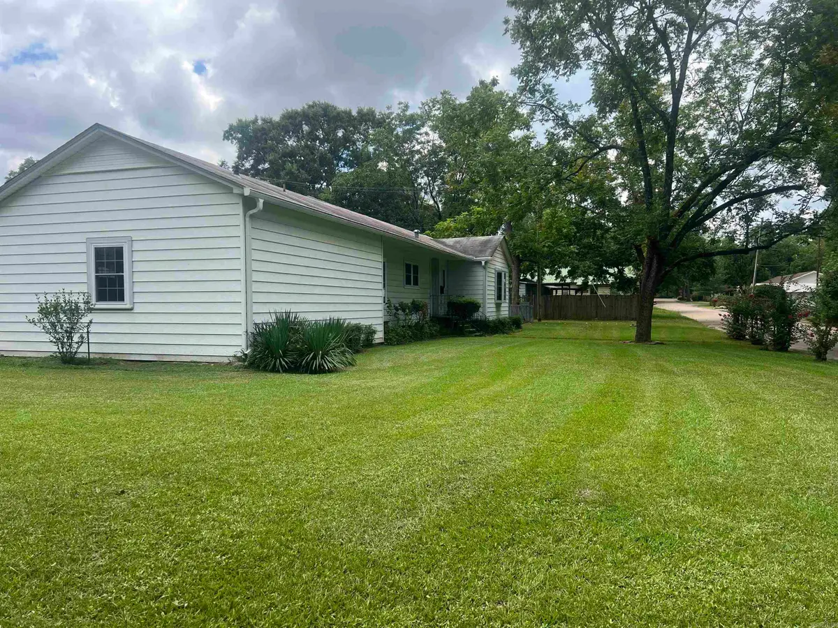 505 N Holloway Avenue, El Dorado, AR 71730 - Image #1
