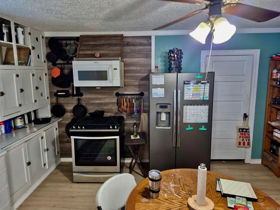 324 N Cherry St, Harrison, AR 72601 - Image #2