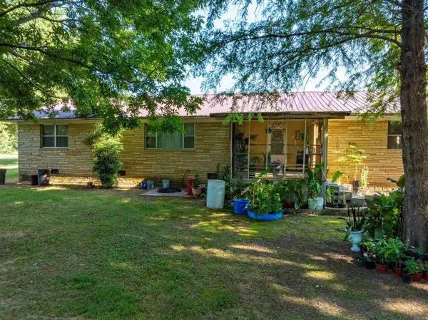 55 Hall Dr, Batesville, AR 72501