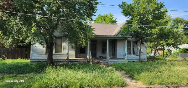 311 E Church Street, Paris, AR 72855