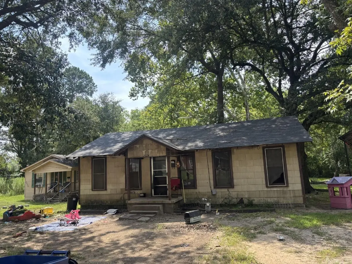 2224 Rich Ave, Camden, AR 71701 - Image #1
