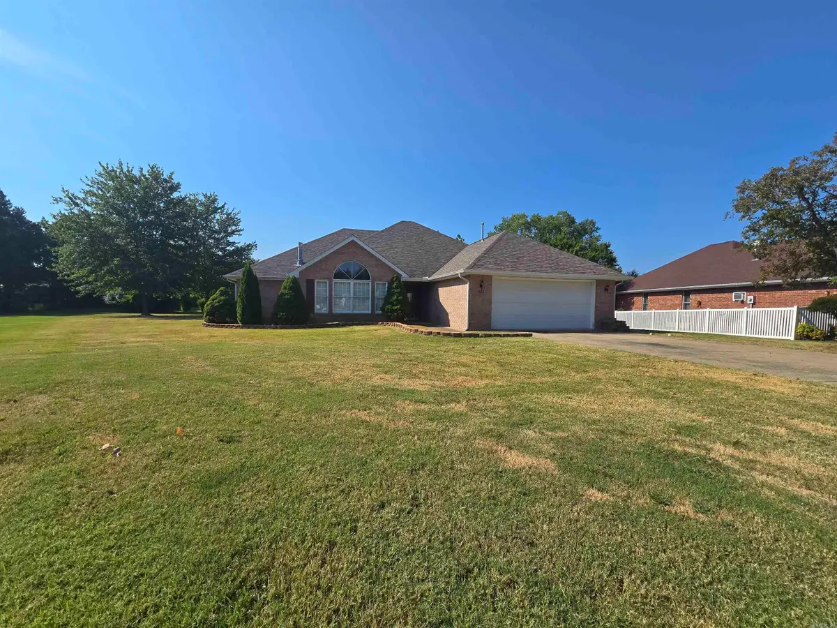 1322 Cottonwood Court, Mountain Home, AR 72653 - Image #1