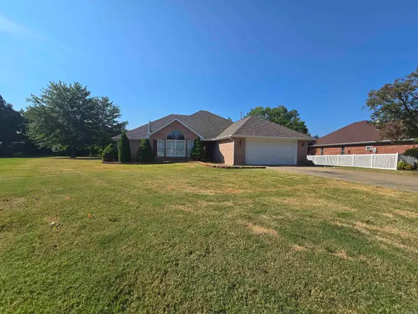 1322 Cottonwood Court, Mountain Home, AR 72653