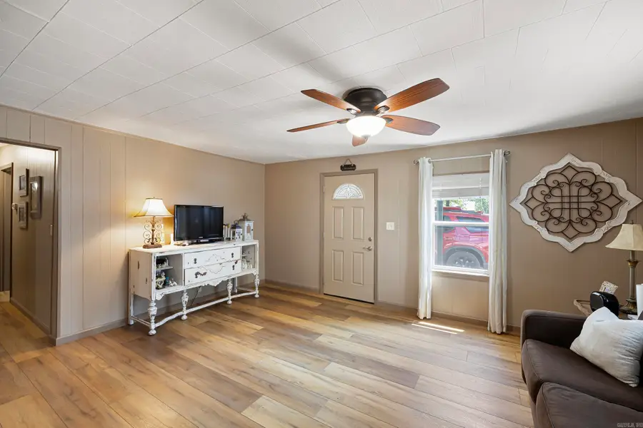 1207 E Rock Street, Morrilton, AR 72110 - Image #2