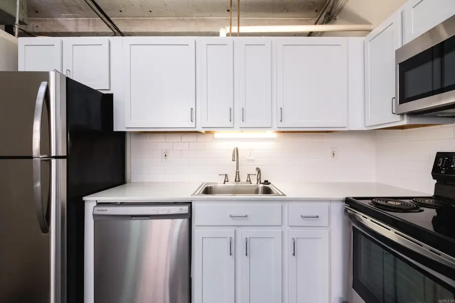 423 E 3rd Street #303, Little Rock, AR 72201 - Image #3