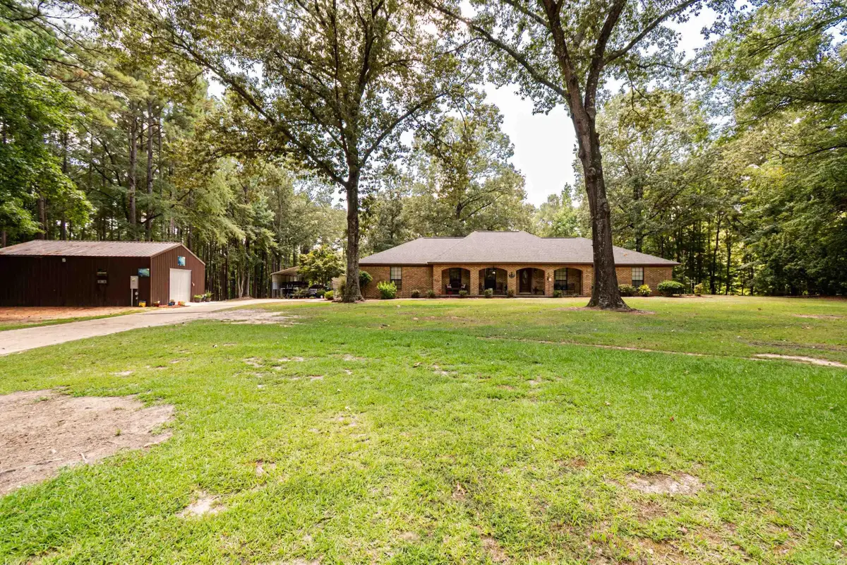 183 Southwood Dr, Camden, AR 71701 - Image #1