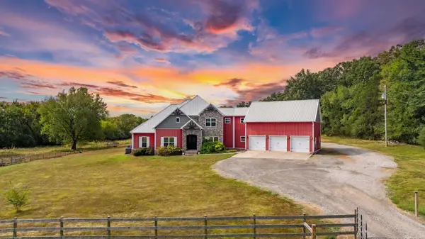 1431 Red Hill Road, Mount Vernon, AR 72111