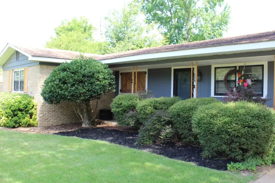 624 Cedar, West Helena, AR 72390 - Image #2