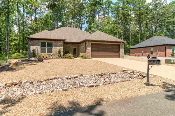 30 Sacedon Lane, Hot Springs Village, AR 71909