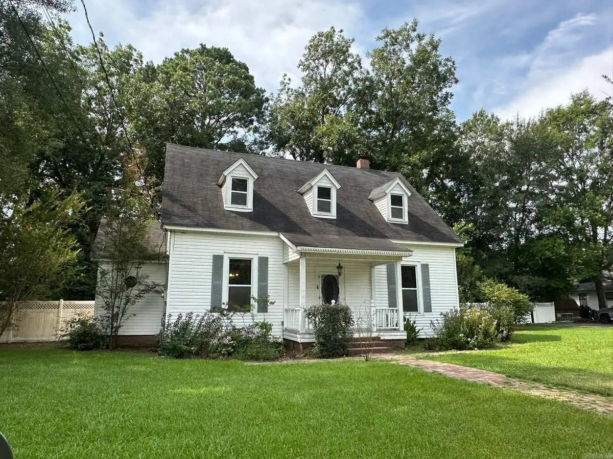 408 E Lincoln St, Hamburg, AR 71646 - Image #1